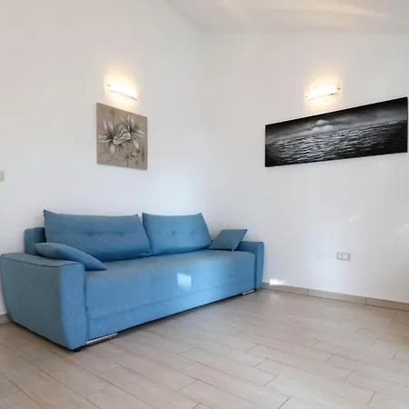 Two-bedroom In Nyaraló Pomer